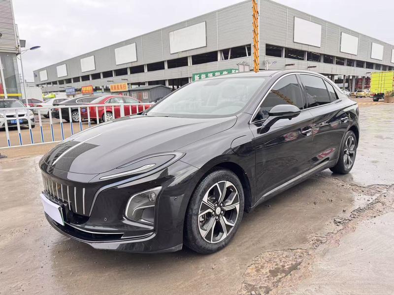 Hongqi E-QM5 - фото 0