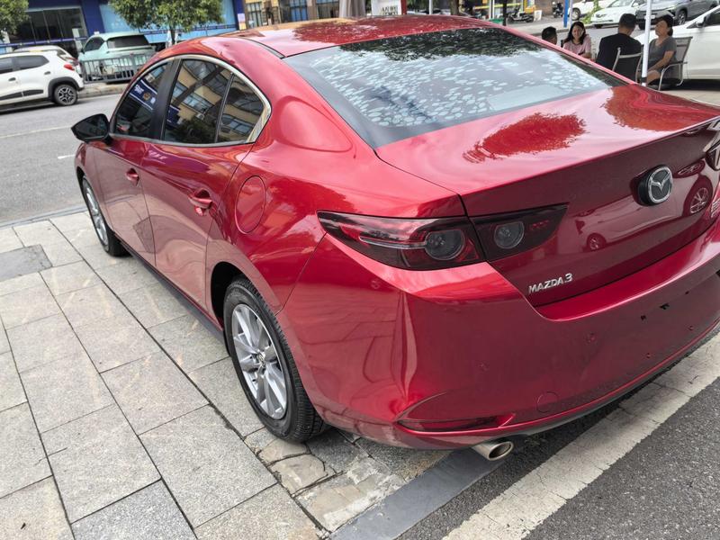 Mazda Mazda3 - фото 3