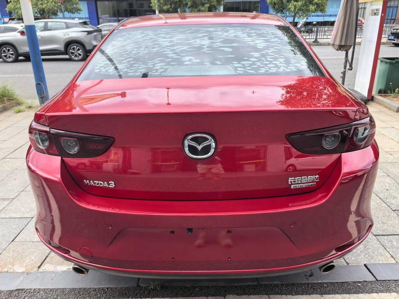 Mazda Mazda3 - фото 4