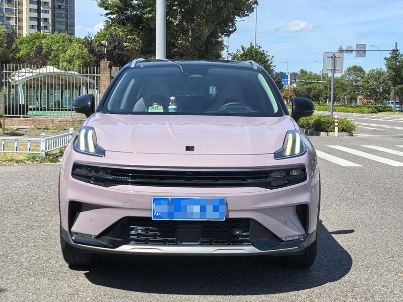 Lynk & Co 06 - фото 1