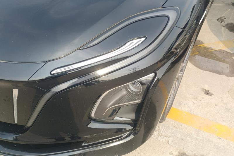 Hongqi E-QM5 - фото 3