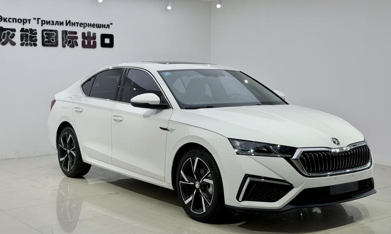 Skoda Octavia - фото 2