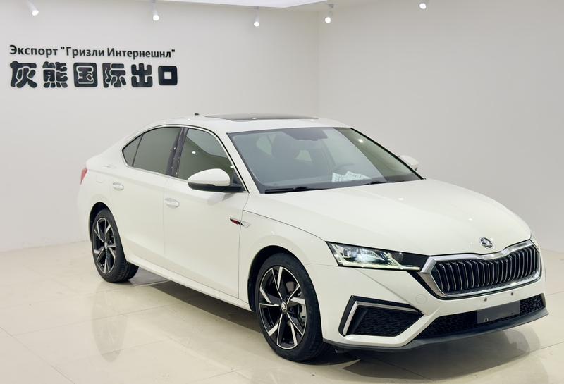 Skoda Octavia - фото 2