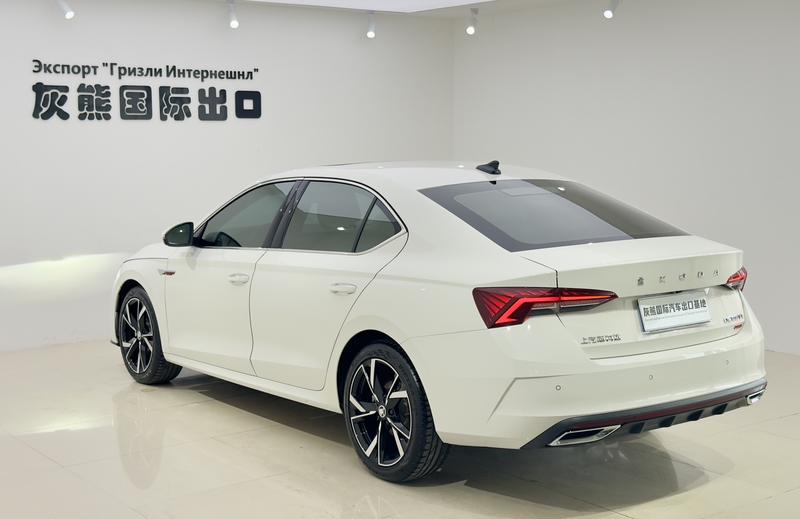 Skoda Octavia - фото 3