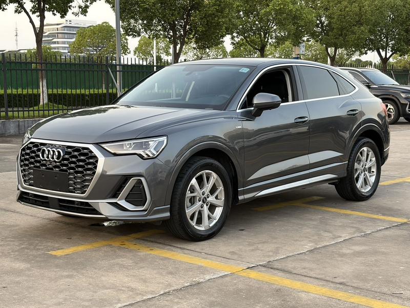 Audi Q3 Sportback - фото 0