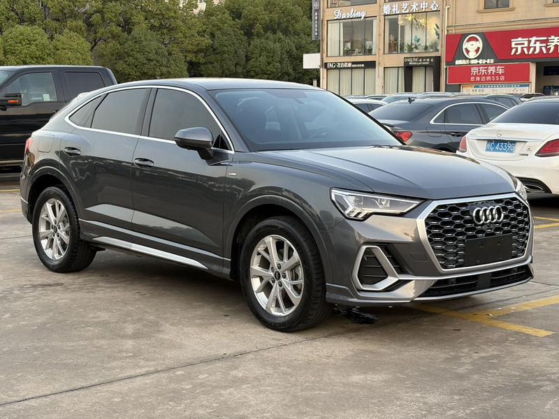 Audi Q3 Sportback - фото 2