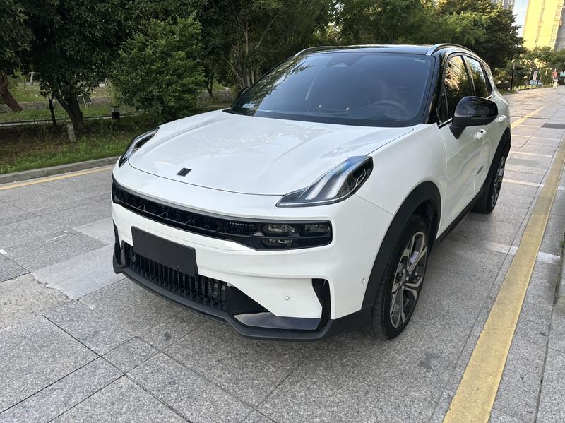 Lynk & Co 06 - фото 0