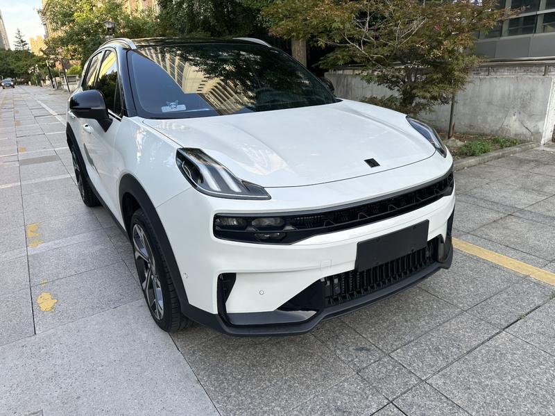 Lynk & Co 06 - фото 2