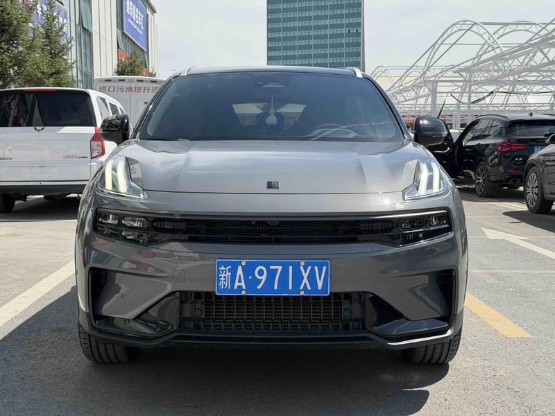 Lynk & Co 06 - фото 1