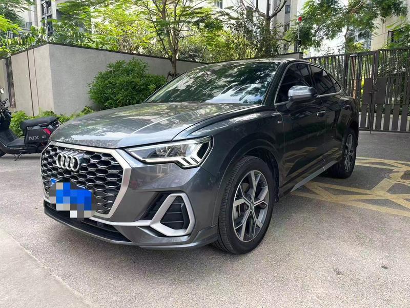 Audi Q3 Sportback - фото 0