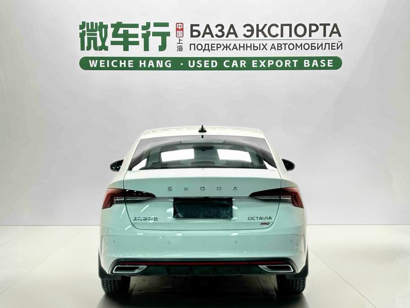 Skoda Octavia - фото 4