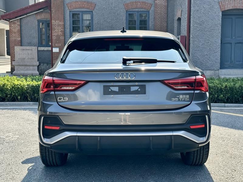 Audi Q3 Sportback - фото 4