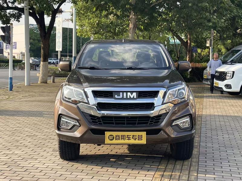 Isuzu RE-MAX - фото 1