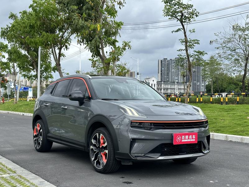 Lynk & Co 06 - фото 2