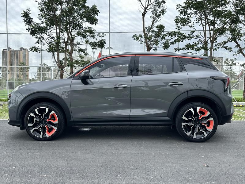 Lynk & Co 06 - фото 3
