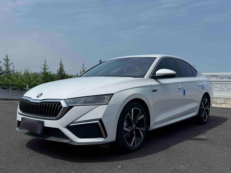 Skoda Octavia - фото 0
