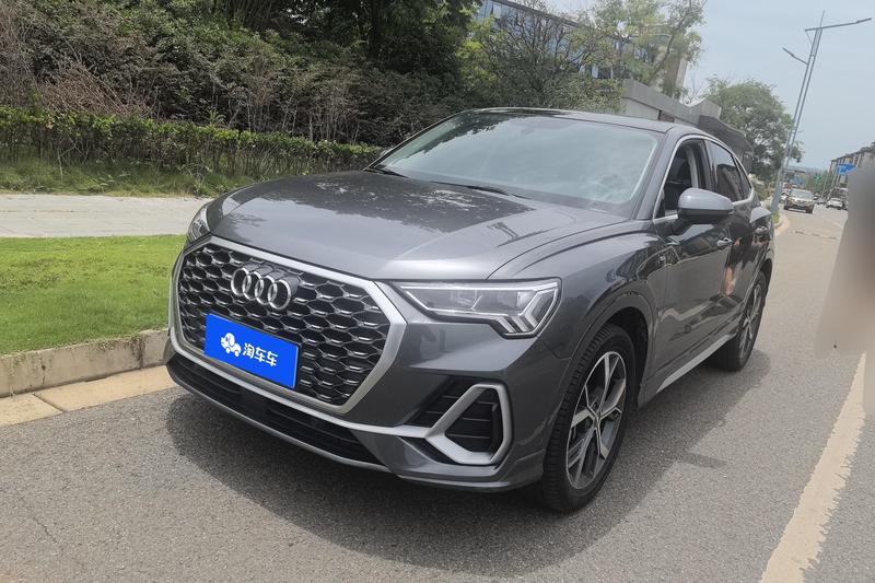 Audi Q3 Sportback - фото 0