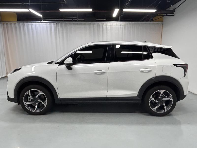 Lynk & Co 06 - фото 3