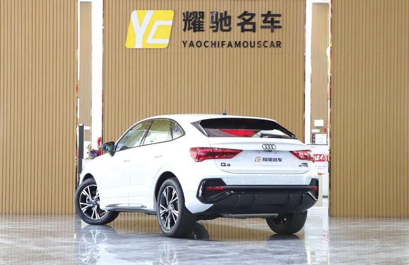 Audi Q3 Sportback - фото 3