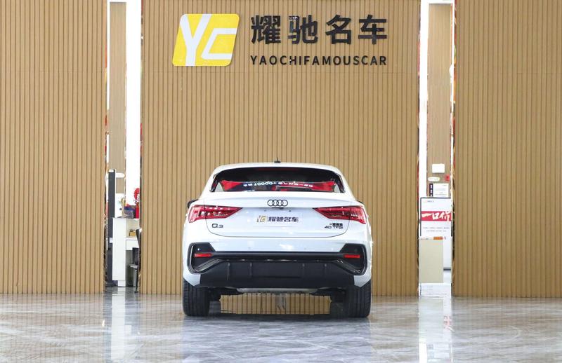 Audi Q3 Sportback - фото 4
