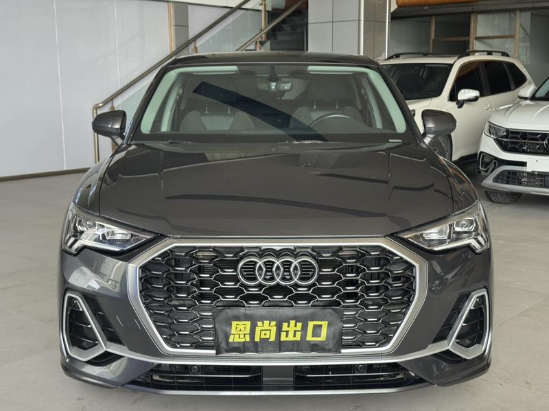 Audi Q3 Sportback - фото 1