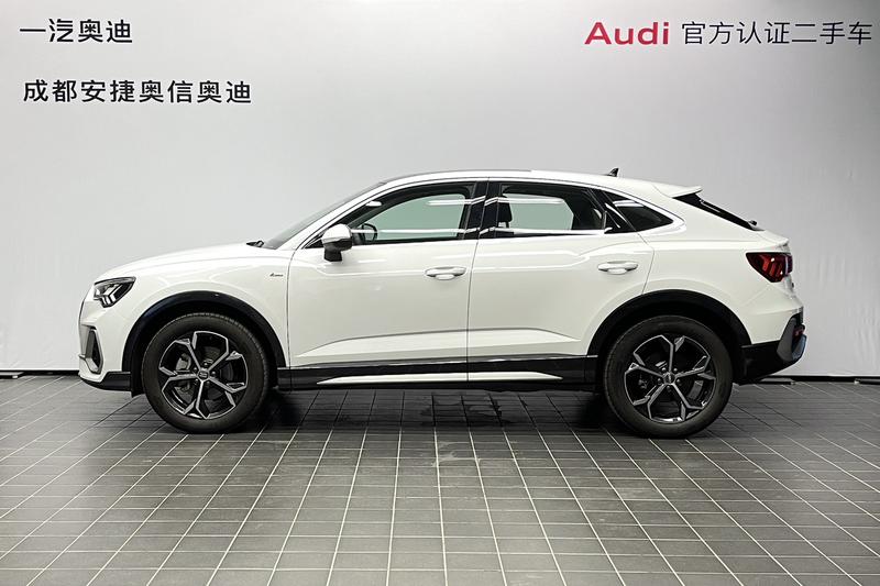 Audi Q3 Sportback - фото 2