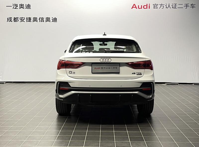 Audi Q3 Sportback - фото 3