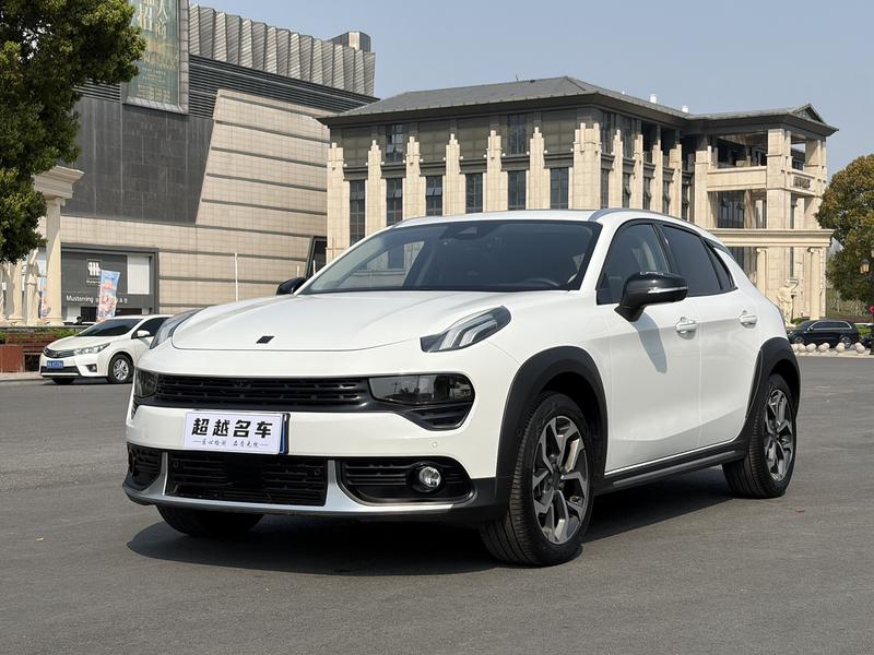 Lynk & Co 02 - фото 0