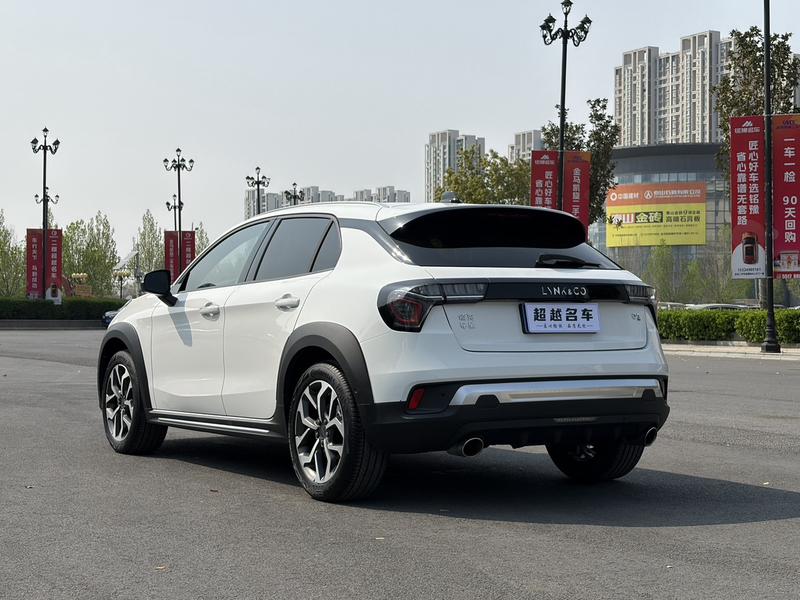 Lynk & Co 02 - фото 4