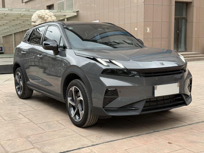 Lynk & Co 06 - фото 2
