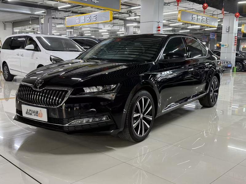 Skoda Superb - фото 0