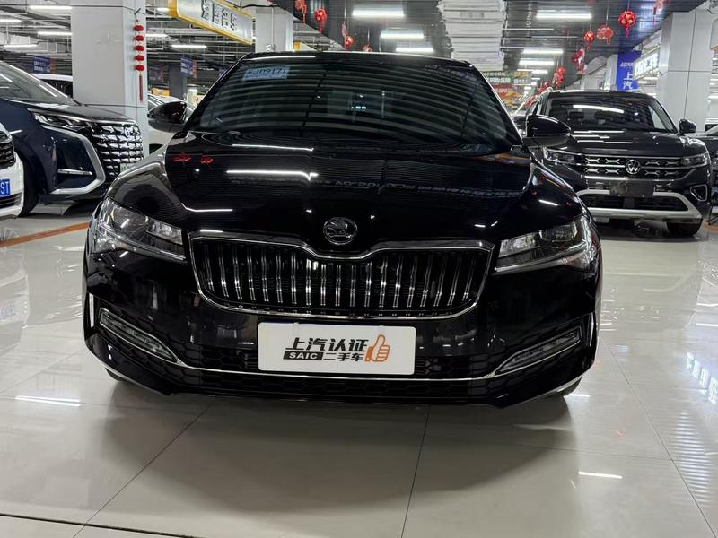 Skoda Superb - фото 1