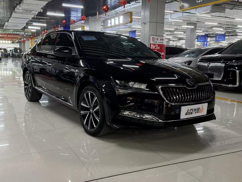 Skoda Superb - фото 2
