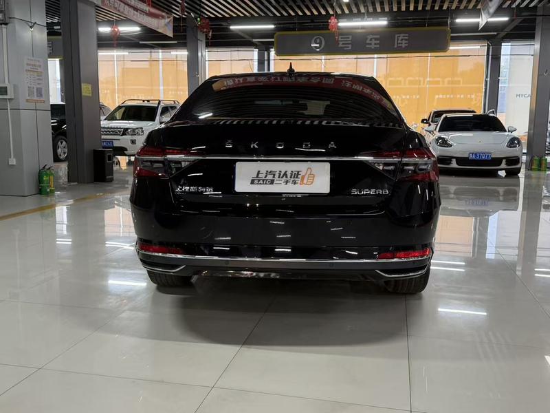 Skoda Superb - фото 4