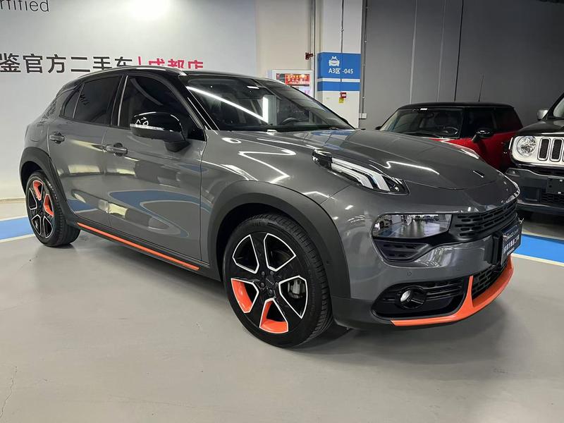 Lynk & Co 02 - фото 2