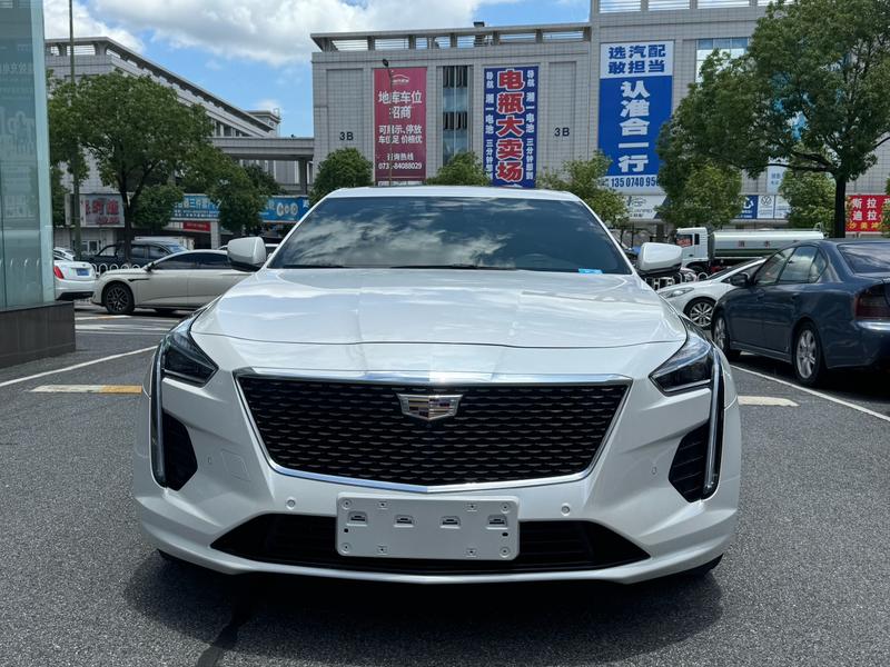 Cadillac CT6 - фото 1