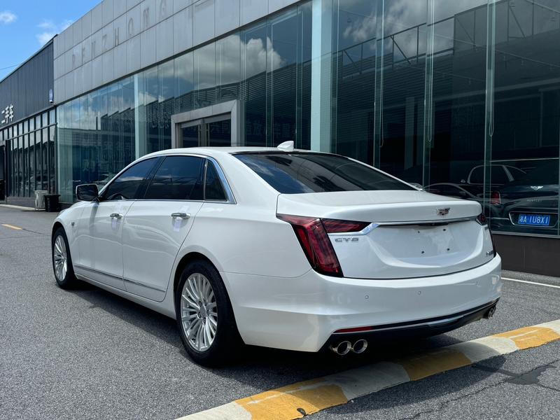Cadillac CT6 - фото 3