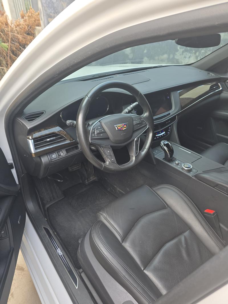 Cadillac CT6 - фото 3