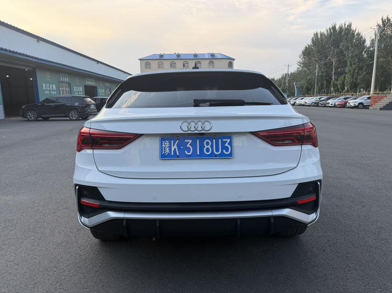 Audi Q3 Sportback - фото 4