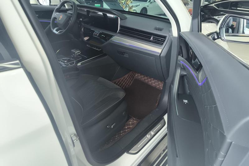 Hongqi HS5 - фото 4