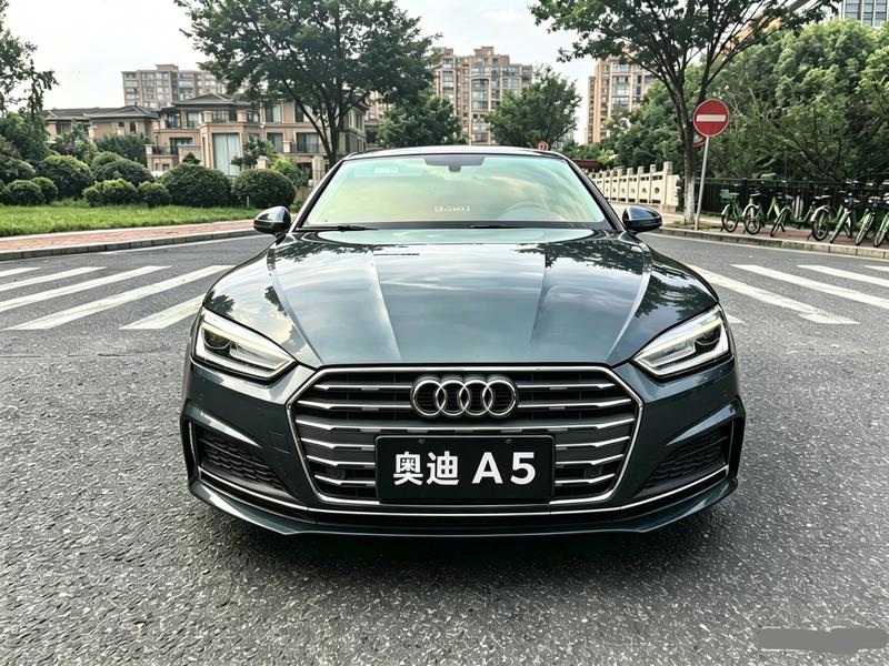 Audi A5 - фото 1