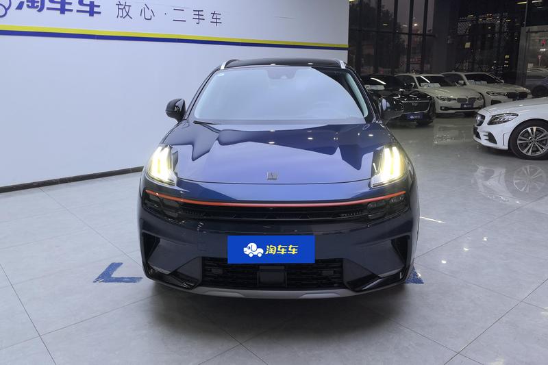Lynk & Co 06 - фото 1