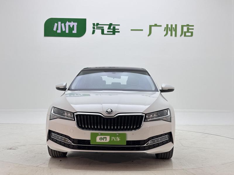 Skoda Superb - фото 1