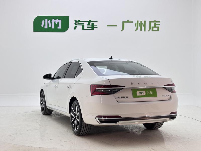 Skoda Superb - фото 4