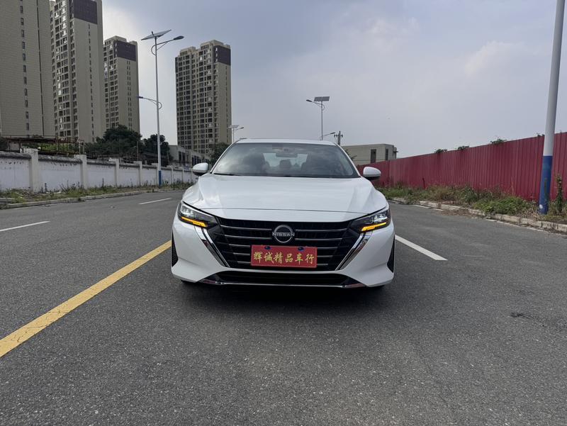 Nissan Sylphy - фото 1