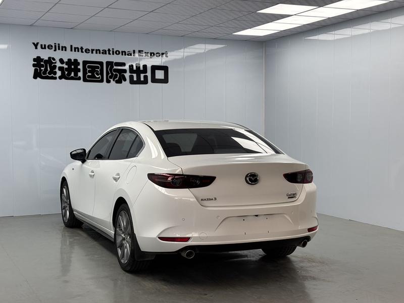 Mazda Mazda3 - фото 3
