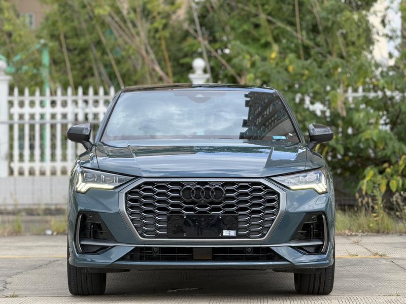 Audi Q3 Sportback - фото 1