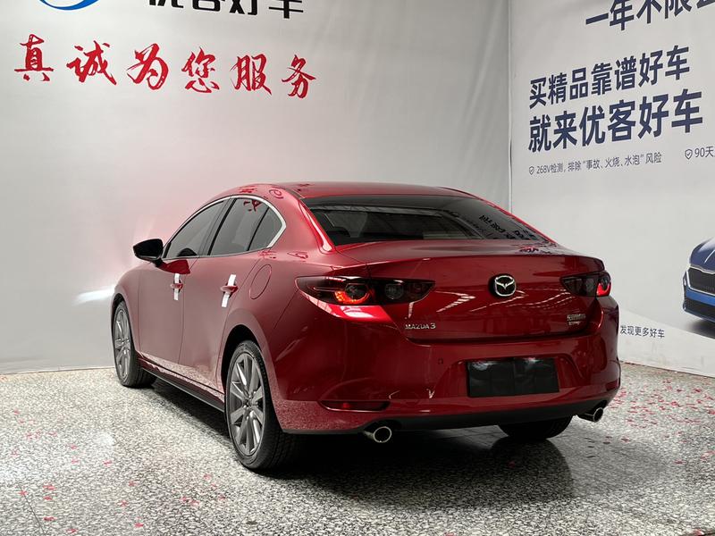 Mazda Mazda3 - фото 3