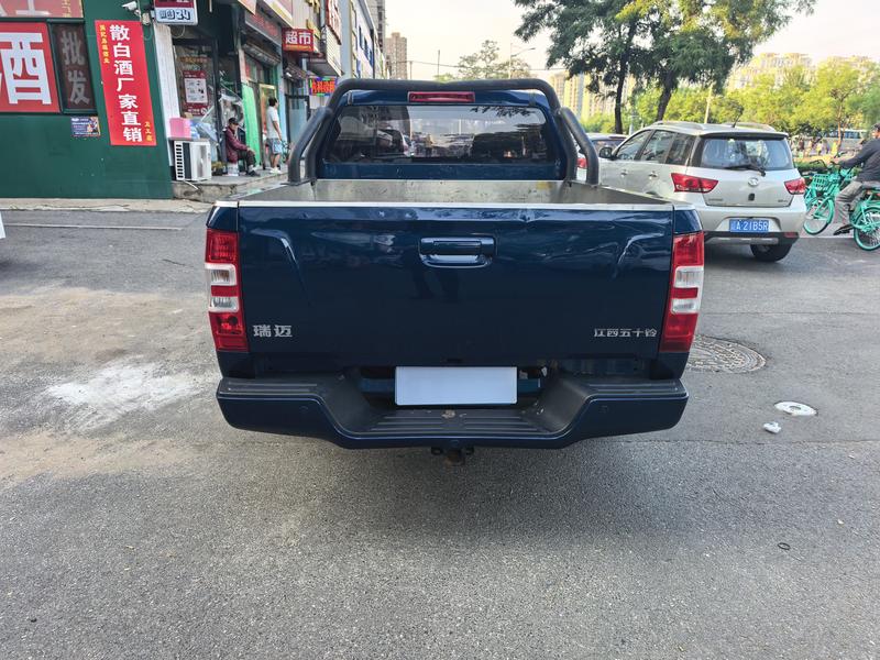 Isuzu RE-MAX - фото 4