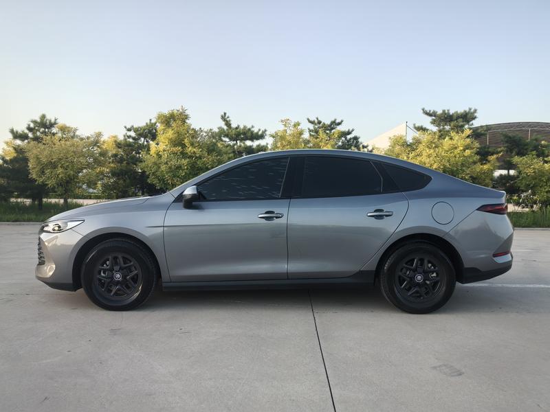 BYD Qin PLUS DM-i - фото 1